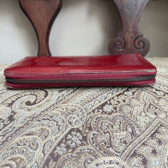 Louis Vuitton Cherry Red Vernis Zip Around Long Wallet Bright Zippy Authentic - Picture 5 of 14